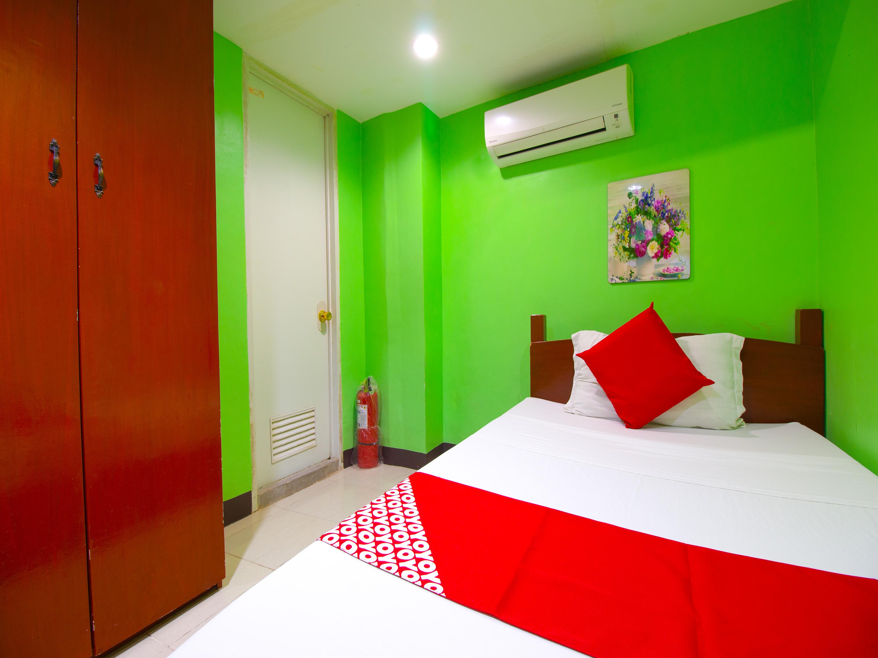 OYO 677 Roseate Pensione Cebu Esterno foto